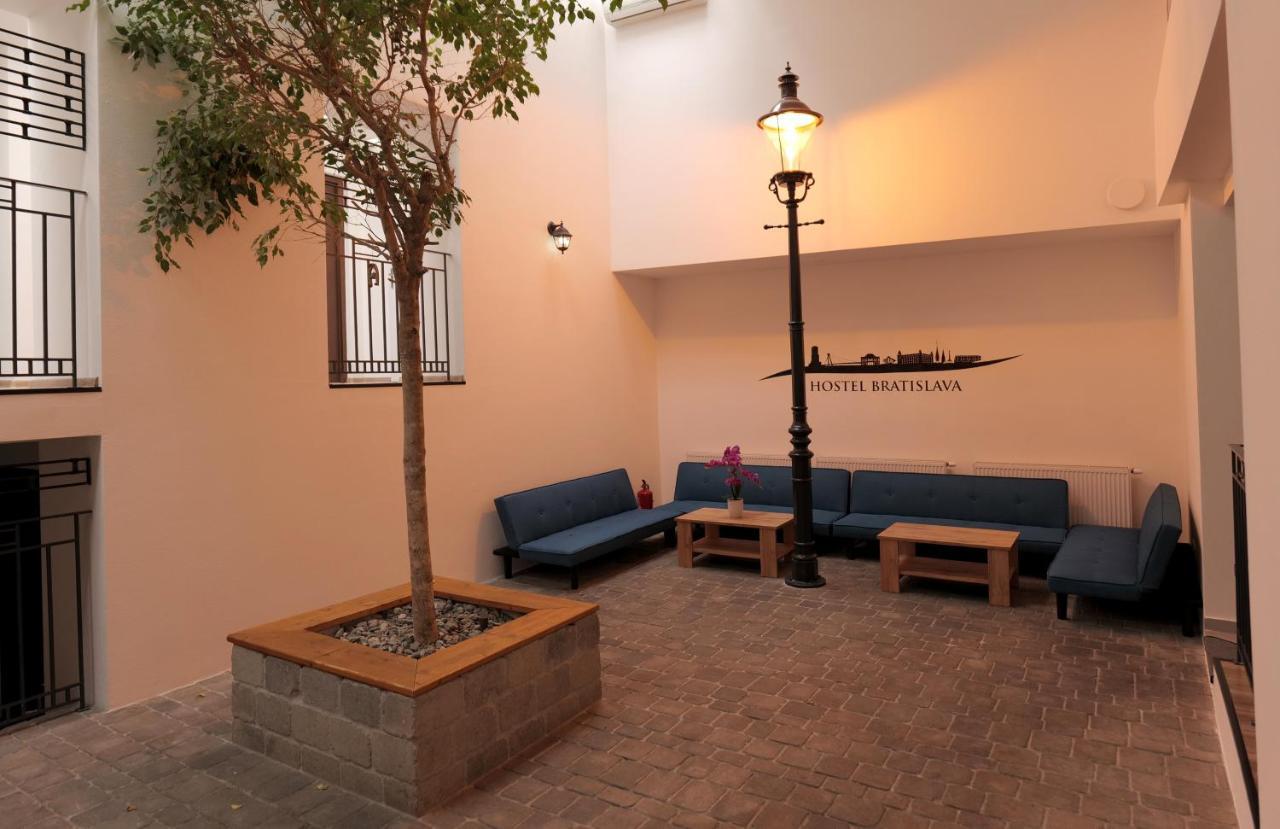 Hostel Old Town براتسيلافا المظهر الخارجي الصورة