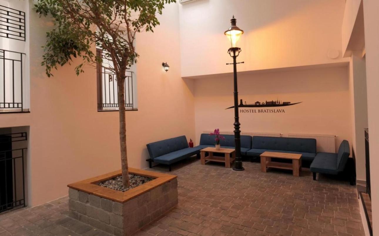 Hostel Old Town براتسيلافا المظهر الخارجي الصورة